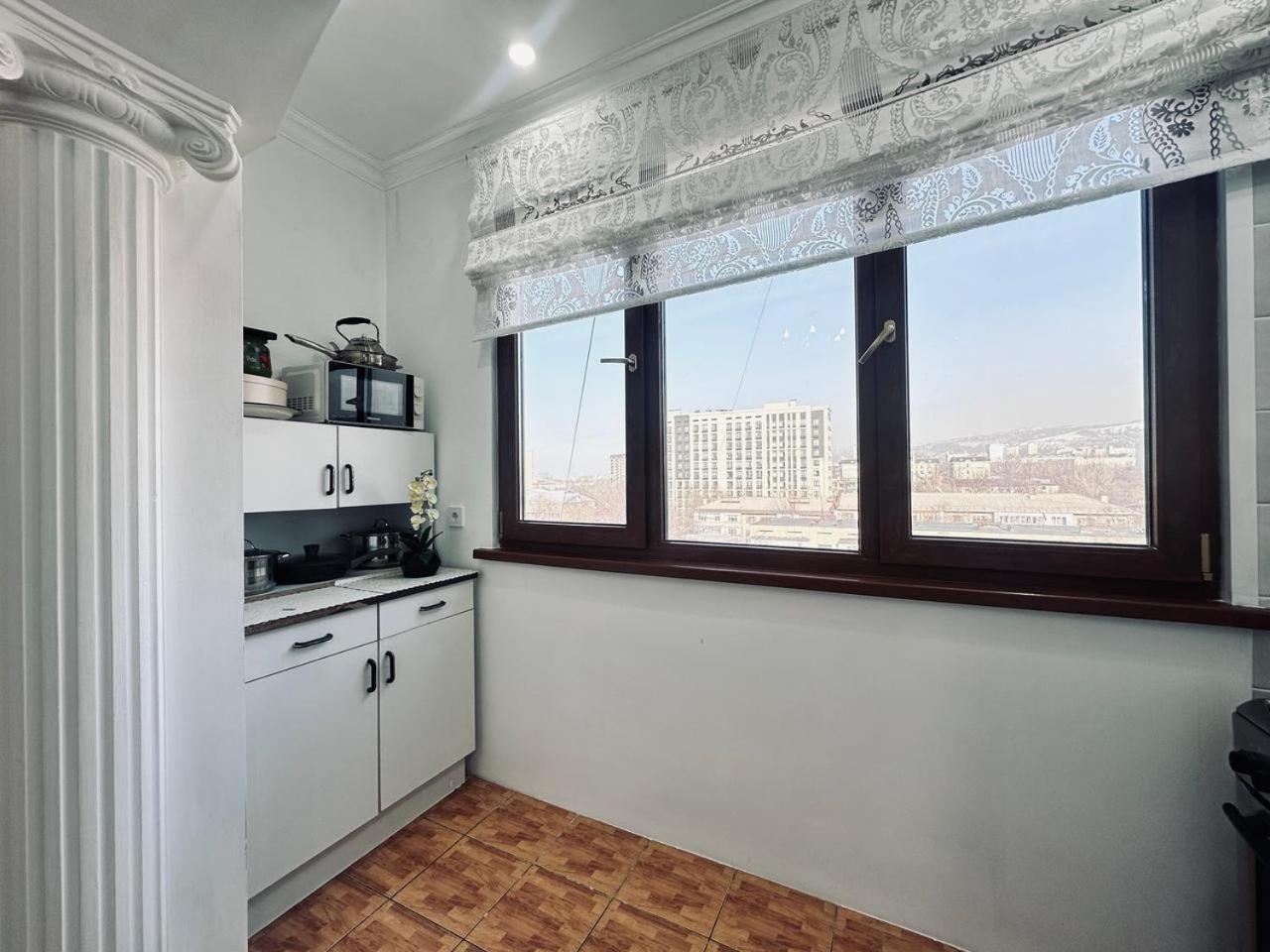 3 Ком Квартира На Абая Сейфуллина Almaty Eksteriør bilde